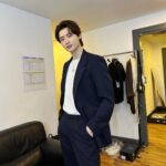 Lee Jong-suk Instagram - 😚