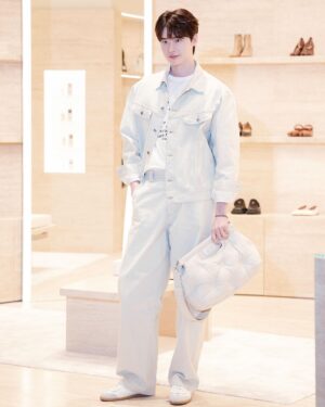 Lee Jong-suk Instagram - ✨안뇽🥳

 #MaisonMargiela #메종마르지엘라
#광고