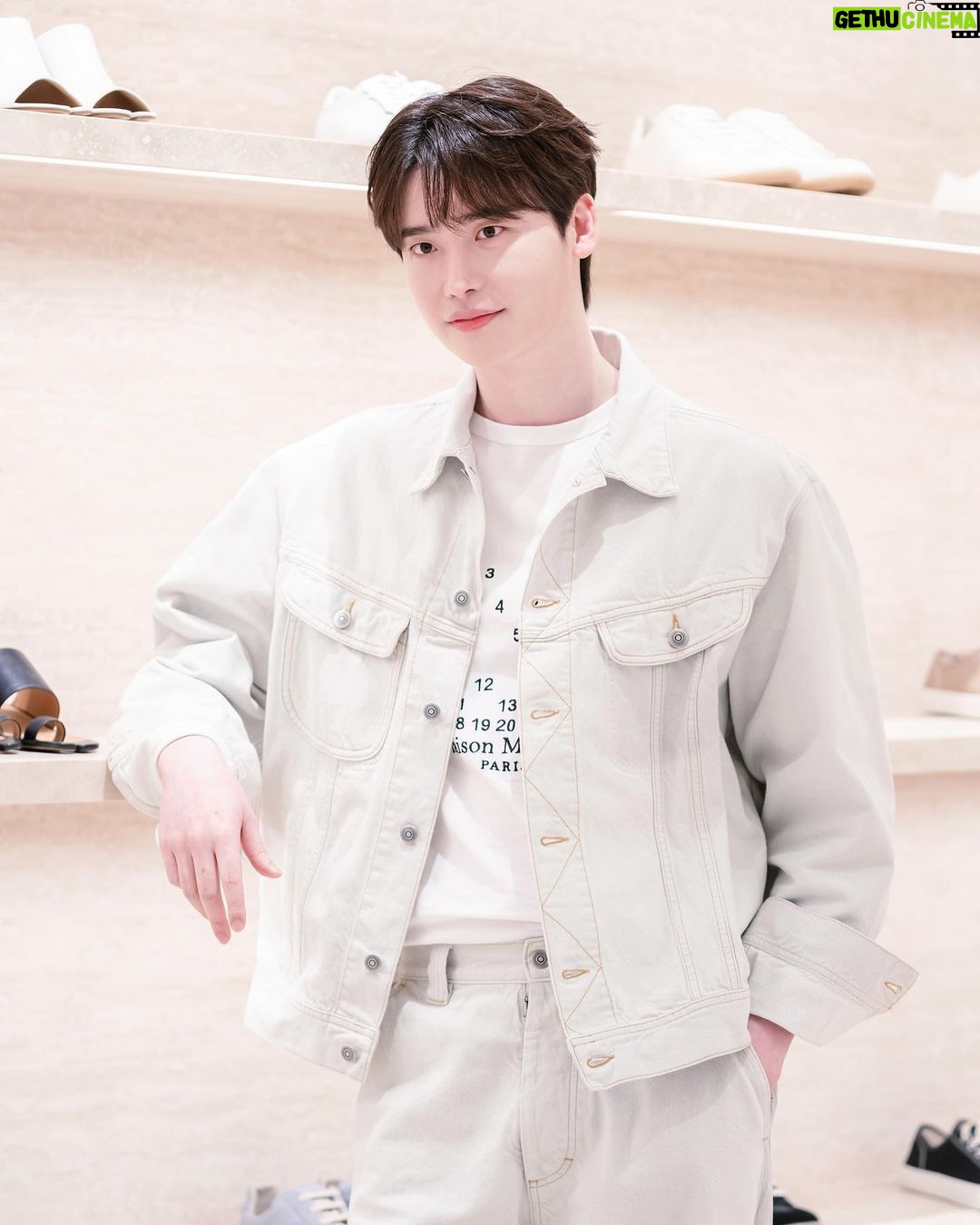 Lee Jong-suk - 3.2 Million Likes - ✨안뇽🥳
#MaisonMargiela #메종마르지엘라
#광고