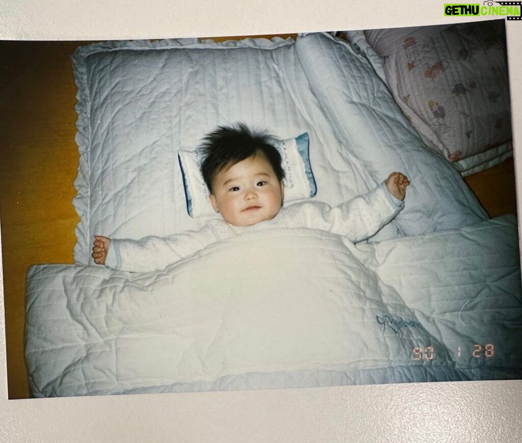 Lee Jong-suk Instagram - 아~ 이날 재밌었지🐳 #어린이날