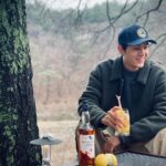 Lee Ki-woo Instagram - (광고) 요 며칠 일교차 큰 날이 반복하는 걸 보아하니 슬슬 겨울이 물러나고 봄이 다가오는 것 같네요! 모두들 새로운 계절을 맞이하여 나들이 계획은 세우셨나요?   저는 탈리스커와 함께 어김없이 이번 봄나들이에도 함께 하려 합니다! 점점 따스해지는 날씨에는, 역시 페퍼하이볼이죠👍🏼 탈리스커와 탄산수로 1:3비율로 섞고, 통후추를 갈아 마시면 더욱 깊은 바다의 풍미를 느낄 수 있다는 사실, 이제 다들 알고 계시죠? 🌊   탈리스커 페퍼하이볼과 함께 봄의 시작을 맞이해보아요! 🙋🏻‍♂️ ⠀ Please Drink Responsibly ⠀ 본 포스팅은 디아지오코리아로부터 소정의 원고료를 제공 받아 작성되었습니다. #탈리스커 #탈리스커앰버서더 #talisker #madebythesea #바다가만든위스키 #위스키추천 #하이볼추천 #봄 #캠핑위스키 📸 by No.2 👍🏼