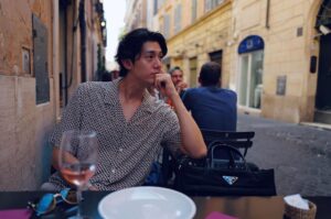 Lee Ki-woo Instagram - 🇮🇹
아 낮 술 좋 쥐🫠

날씨에 취하고 음식에 취한다으

📸 by wife 

#italy #안면홍조 #취한다