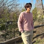 Lee Ki-woo Instagram - 🍁 늦가을 광합성ing. #기우리 #광합성 #볕이좋아서 #기미가생겼구나 #🤦🏻