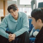 Lee Ki-woo Instagram - 🥴 깐족 특대 사이즈 오늘밤 10시 30분 귀하의 안방으로 로켓 배송 됩니다. 교환 및 반송 불가🙋🏻‍♂️ 채널 JTBC . 아마 나 너무 깐족 됐나봐~🎶 #JTBC드라마 #기적의형제 #깐족엑스라지 #장신깐족 #이명석 #이기우 #많은시청바랍니다