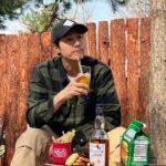 Lee Ki-woo Instagram - (광고) 어느덧 5월의 시작입니다. 5월에는 어디로 떠날 계획이 있으신가요?🙂 사랑하는 사람들과 함께하기에 정말 좋은 5월! 5월은 날씨도 정말 좋고, 연휴도 많아서 사랑하는 이들과 함께 보내기에 아주 딱이죠👍🏼 이럴 때는 바로 탈리스커 페퍼하이볼, 이제 두말하면 잔소리인 거 아시죠? 짭조름하고 스모키한 탈리스커에 달지 않고 간편하게 만들기에도 좋은 바로 그 탈리스커 페퍼하이볼, 그 어느 때보다 기대되고 기분 좋은 5월과 함께해 보세요! 🫡 ⠀ Please Drink Responsibly ⠀ 본 포스팅은 디아지오코리아로부터 소정의 원고료를 제공 받아 작성되었습니다. #탈리스커 #탈리스커앰버서더 #talisker #madebythesea #바다가만든위스키 #위스키추천 #하이볼추천 #홈하이볼 #페퍼하이볼 #하이볼만드는법