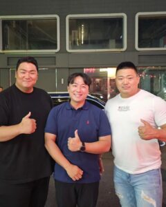 Lee Kyu-ho Instagram - 언제든지 만나면 사람 향기 나는 스트롱맨, 피지컬맨 조진형님 그리고 캐스팅디렉터 박대규 실장님 오늘도 즐거웠습니다~ ^-^ #이규호 #이배우 #조진형 #피지컬100 #박대규 #캐스팅디렉터