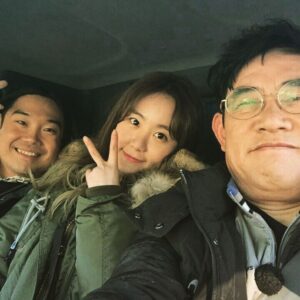 Lee Kyung-kyu Instagram - 예림이네 만물트럭 #좁은 트럭안에 억지 미소짓는 경규 ㅋ ㅋ 좋아서 웃는  재환 예림