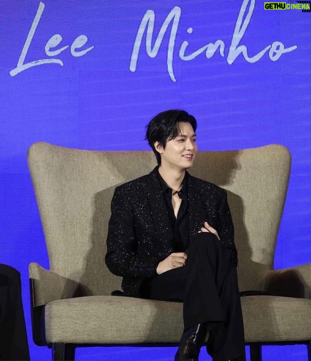Lee Min-ho Instagram - happppppy smdc night🔥🔥 thx love Philippines 안니융 see y a