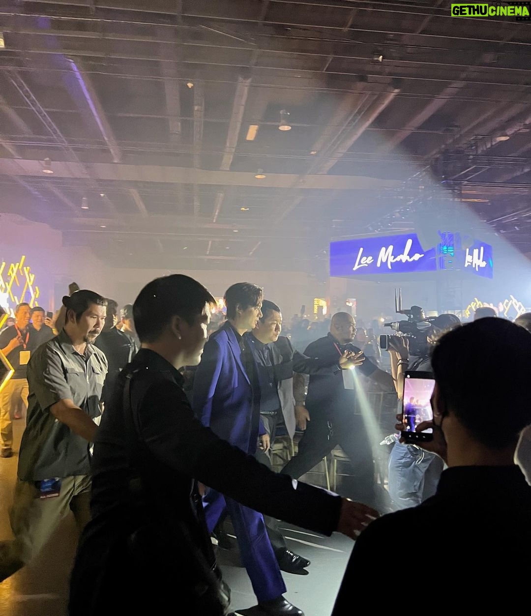 Lee Min-ho Instagram - happppppy smdc night🔥🔥 thx love Philippines 안니융 see y a