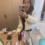 Lee Yoon-ji Instagram - #beforeandafter 8:20am vs 17:20pm #240111#엄마의아침과저녁#마이다른정도가변신급#둘다나의모습#헤메스매늘고마워#전문가의손길은#다르지암#남겨도안부끄러운나의아침#1번등교후바로2번등원#둘다무사히가기만해도성공