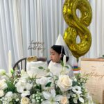 Lee Yoon-ji Instagram - 어린시절의 추억을 쌓는일은 마음통장을 두둑히 하는일과 같은법. 너의생일을 축하하기위해 달려온 사람들과 너무행복하다는 네가 오늘도 소중해. 매일을 축하해 아가#끝나지않은생파#시티케이션#생일이라고예쁘게꾸며주신팀장님감사해요옹#돌상이후꽃상은처음#덕분에엄마어깨힘#이제끝났나생파