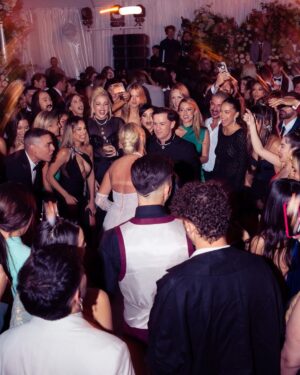 Lele Pons Instagram - Last wedding post 💍❤️

wedding planner: @giannasanfilippo 
Caterer: @eventsmarus
Cake @divinedelicaciescakes