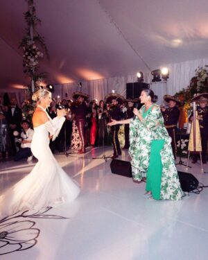 Lele Pons Instagram - Last wedding post 💍❤️

wedding planner: @giannasanfilippo 
Caterer: @eventsmarus
Cake @divinedelicaciescakes