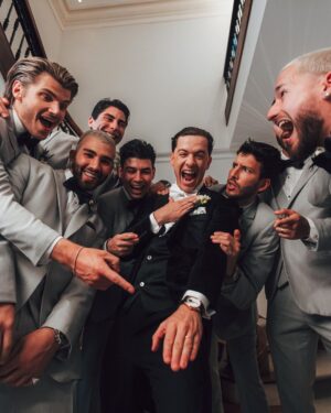Lele Pons Instagram - 3/4/23 💍❤️

Bridesmaids dresses: @pninatornai @kleinfeldbridal @naturalizer 

Florist: @bircheventdesign

Event design: @giannasanfilippo