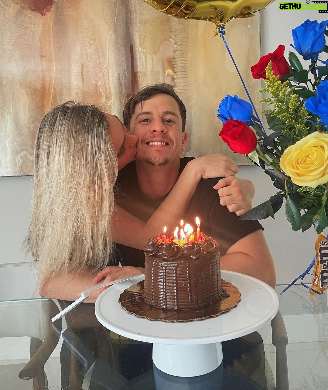 Lele Pons Instagram - Happy Birthday to my fiancé 😍🥺 Te amo mi amor! You’re the most amazing person i’ve ever met and i cant wait to spend the rest of my life with you! Love you baby! Let’s celebrate…❤️