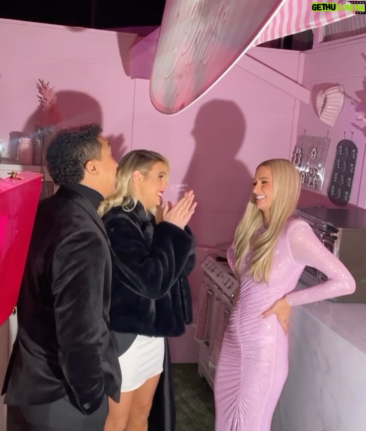 Lele Pons Instagram - Paris’s Winter Wonderland ❄️
