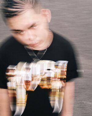 Leon Fanourakis Instagram - 僕のワンマンライブ
MUSA TOURでLFYTとコラボして作ったTシャツとステッカーをオンラインショップで販売スタート❤️‍🔥

買えなかった人は今すぐゲットして🦁

リンクはハイライトから💪

Leon Fanourakis X LFYT “MUSA” MERCH
@lafayette_nyc 
@lafayettecrew 
@_24young_ 
@e.can.z 
@onepercent.jp