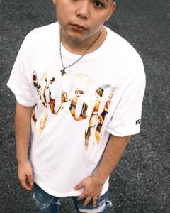 Leon Fanourakis Instagram - 僕のワンマンライブ MUSA TOURでLFYTとコラボして作ったTシャツとステッカーをオンラインショップで販売スタート❤️‍🔥 買えなかった人は今すぐゲットして🦁 リンクはハイライトから💪 Leon Fanourakis X LFYT “MUSA” MERCH @lafayette_nyc @lafayettecrew @_24young_ @e.can.z @onepercent.jp