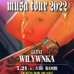 Leon Fanourakis Instagram - 当日券あります‼️今日は大阪 @bambi_osaka でワンマンライブ🦁みんな待ってるよ❤️‍🔥 17:00 オープン 18:00 スタート 未成年入場可👼 @wilywnka @santaworldview.official @onepercent.jp BAMBI