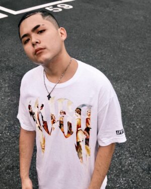 Leon Fanourakis Instagram - 🦁Leon Fanourakis x LFYT "MUSA" Merch🦁
⁡
今週日曜から開始する俺の5大都市ツアーにてLFYT @lafayette_nyc とコラボして作ったTシャツを販売するよ👕❤️‍🔥一緒にデザインして楽しかった😆

全会場で販売するから買ってね💪
⁡
Thank you @lafayettecrew @a_killa045
Photo by @e.can.z
@onepercent.jp