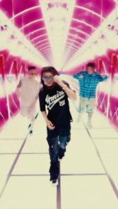 Leon Fanourakis Instagram - 🍑NEW VIDEO🍑 GOOD PU$$¥ feat. ¥ellow Bucks - Leon Fanourakis, SANTAWORLDVIEW & Xansei リンクはハイライトから Dir. @mesudayuma @leonfanourakis @santaworldview.official @yellowbucks_tttg @yungxansei @tothetopgang @onepercent.jp #GOODPUSSY #XEONWORLDVIEW #XWV