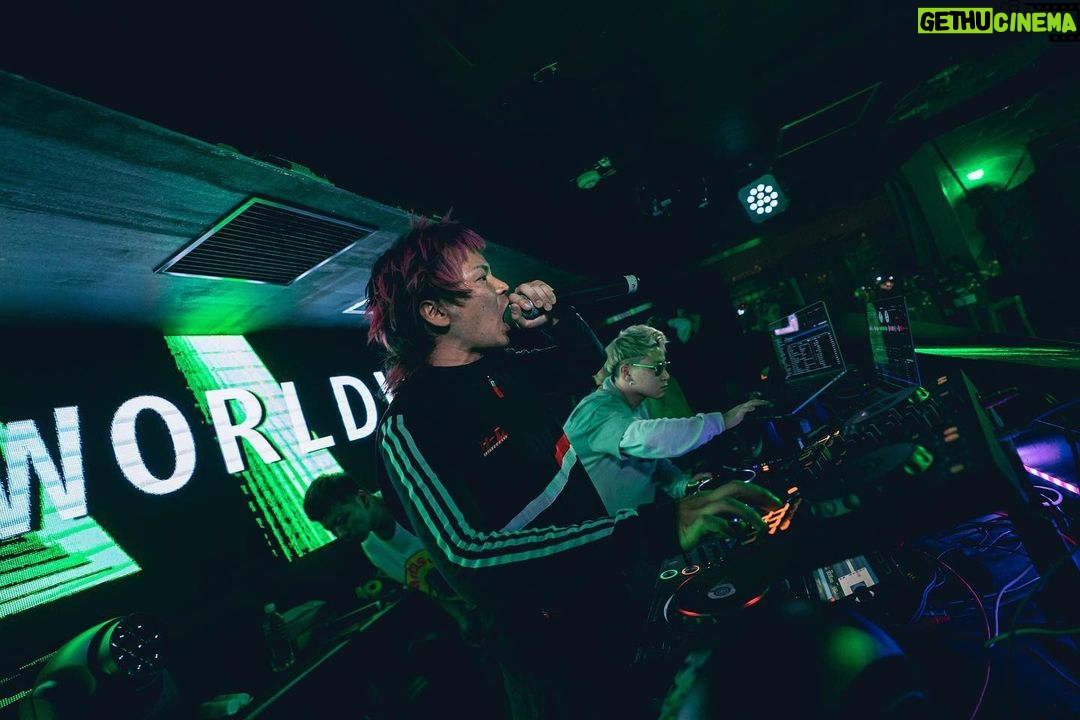 Leon Fanourakis Instagram - XEONWORLDVIEW TOUR 始動