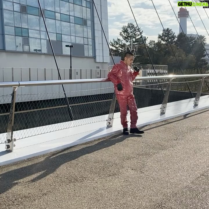 Leon Fanourakis Instagram - デラックス版からどの曲が1番好きかコメントして🎅🦁👩🎤❤️やっとリリースできたぜ、参加してくれたアーティストといつも応援してくれてるみんなありがたや☺️🙏いっぱい聴いてね🐕 🌏NEW MUSIC🌏 XEONWORLDVIEW DELUXE - Leon Fanourakis, SANTAWORLDVIEW & Xansei リンクはハイライトから🚀 トラックリスト 01 ブチ上げ戦隊 feat. LEX 02 エロくていい女 feat. ちゃんみな 03 俺らは猿 feat. MIYACHI 04 TOBE!!! feat. ゆるふわギャング 05 IKKI 06 慌てん坊のサンタクロース 07 DAISOUSA feat. ralph 08 GOOD PU$$¥ feat. ¥ellow Bucks 09 GODZILLA Freestyle @leonfanourakis @santaworldview.official @yungxansei @lex_zx_lex_0 @minachanxx @kingmiyachi @iamrealnene @ishidaryugo @ralph_ganesh @yellowbucks_tttg @moneyjezus @nnnyamie @onepercent.jp #XEONWORLDVIEW #XWV #XWVDX