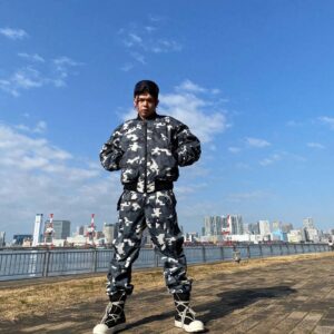 Leon Fanourakis Instagram - 🌏NEW MUSIC🌏
XEONWORLDVIEW DELUXE - Leon Fanourakis, SANTAWORLDVIEW & Xansei
リンクはハイライトから🚀

トラックリスト
01 ブチ上げ戦隊 feat. LEX
02 エロくていい女 feat. ちゃんみな
03 俺らは猿 feat. MIYACHI
04 TOBE!!! feat. ゆるふわギャング
05 IKKI
06 慌てん坊のサンタクロース
07 DAISOUSA feat. ralph
08 GOOD PU$$¥ feat. ¥ellow Bucks
09 GODZILLA Freestyle

@leonfanourakis
@santaworldview.official
@yungxansei
@lex_zx_lex_0
@minachanxx
@kingmiyachi
@iamrealnene
@ishidaryugo
@ralph_ganesh
@yellowbucks_tttg
@moneyjezus
@nnnyamie
@onepercent.jp

#XEONWORLDVIEW #XWV #XWVDX