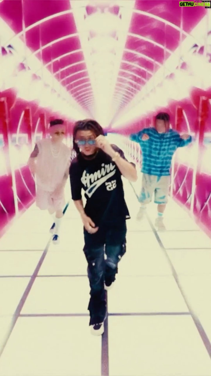 Leon Fanourakis - 3.4K Likes - 🍑NEW VIDEO🍑
GOOD PU$$¥ feat. ¥ellow Bucks - Leon Fanourakis, SANTAWORLDVIEW & Xansei
リンクはハイライトから
Dir. @mesudayuma
@leonfanourakis
@santaworldview.official
@yellowbucks_tttg
@yungxansei
@tothetopgang
@onepercent.jp
#GOODPUSSY #XEONWORLDVIEW #XWV