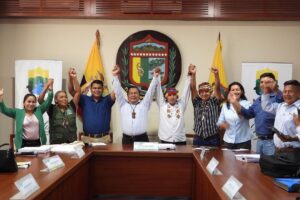 Leonardo DiCaprio Instagram - Thanks to the incredible leadership of Ecuador’s provincial government of Morono Santiago and four Indigenous nationalities, the country has established one of the largest nature reserves in the Amazon region this month. The Tarímiat Pujutaí Nuṉka Reserve (which translates to ‘Territory for Well-being’ in the Shuar Indigenous language) covers more than 3 million acres of the Andean and Amazonian forests in Ecuador.
 
The new reserve is in the Morona Santiago province, which includes the territories of the Shuar and Achuar Indigenous communities, who have guarded these forests for thousands of years. Its creation recognizes the territorial rights of the Shaur and Achuar peoples and allows them to protect and manage the area according to their collective traditions, while supporting sustainable livelihoods.

The reserve overlaps with the Cordillera de Kutukú, Cordillera del Condor, Concha and Territorio Achuar Key Biodiversity Areas, places that are critical to the planet’s persistence of biodiversity. The region is home to more than 1,000 bird species, the Near Threatened Jaguar, and the Vulnerable Spectacled Bear and Lowland Tapir. It is also one of the country’s wildlands with the most plant species found nowhere else in the world.
 
In addition to the Shuar and Achuar communities and @prefecturamoronasantiago, this victory was made possible by the technical assistance of @naturecultureinternational, and the financial support of @andesamazonfund, Wyss Foundation, Art into Acres, @bezosearthfund, NICFI, NORAD, and @rewild.
 
 
📷: Naturaleza and Cultura Internacional NCI