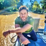 Leonardo Miggiorin Instagram - Navegar é preciso! Viver não é preciso!! Vamos com coragem, navegando pelas águas desse mar aberto, a Vida!! 🌊☀️ Bom dia!!