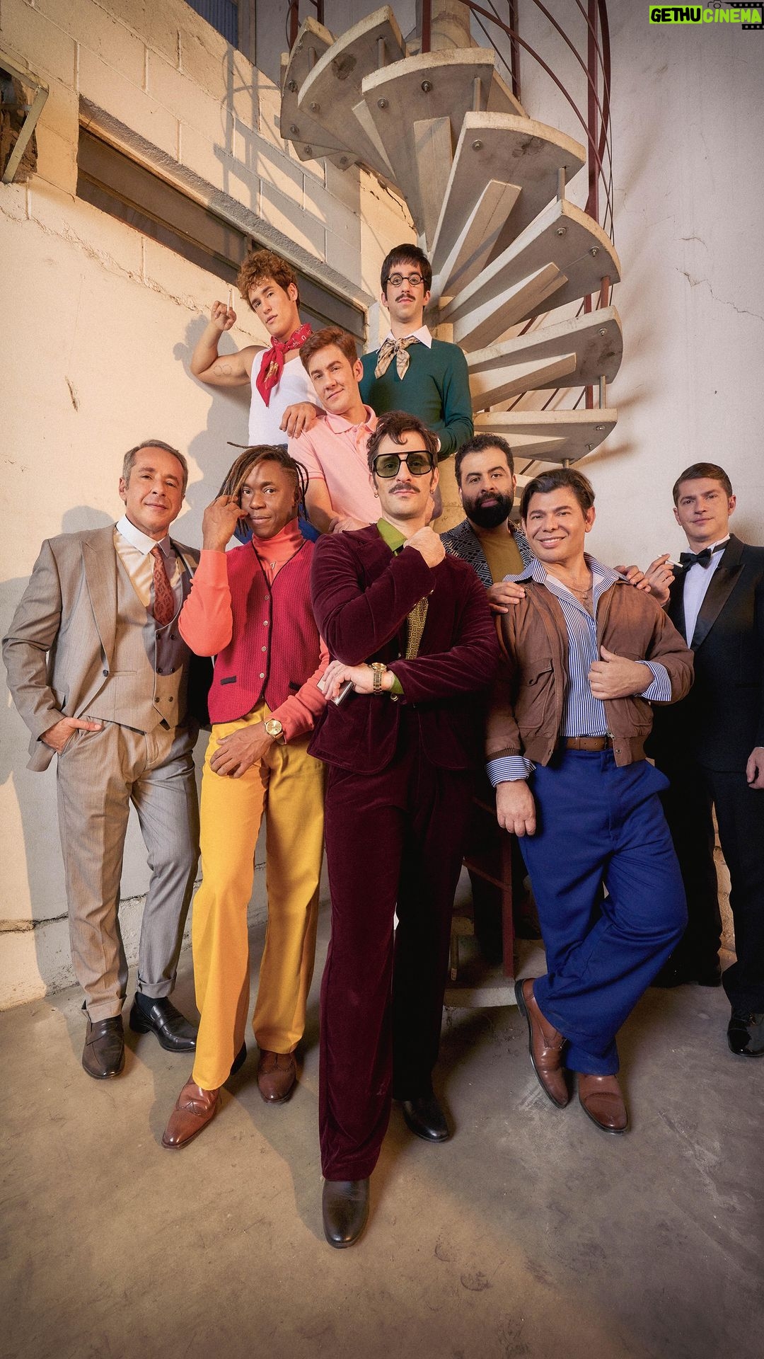 Leonardo Miggiorin Instagram - Equipe afinada, energia nas alturas e estamos prontos para levar vocês nessa jornada conosco. Mal posso esperar para nos encontrarmos no @teatroprocopioferreira às 21h. Estão prontos? 🤩 São Paulo, Brazil