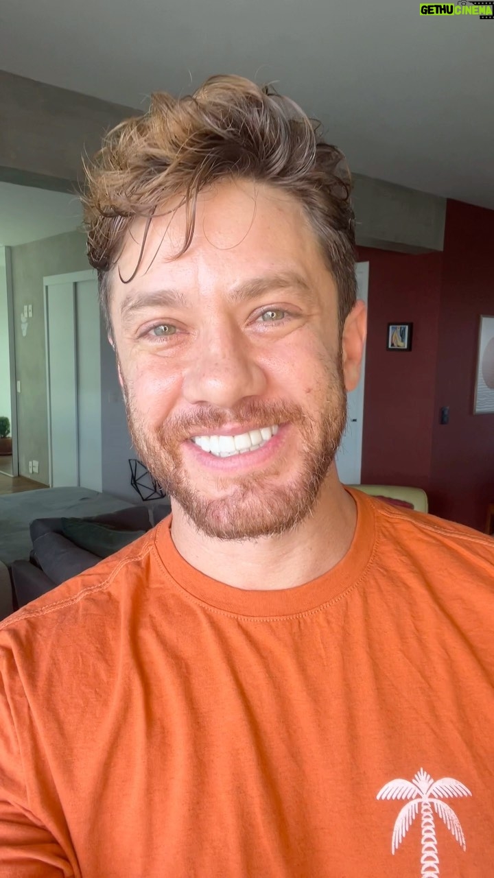 Leonardo Miggiorin - 5.4K Likes - 3 dicas poderosas pra acalmar sua mente e seguir com seu planejamento!
1 - Você é livre pra escolher o que quer. Mas, não pode controlar o que está por vir.
2 - Há tempo para tudo e quem define o Tempo das
coisas e dos acontecimentos é o Senhor do Tempo. Não apresse o rio.
3 - Tudo é transitório. Tudo acaba, se transforma, tudo gera algo. Então aceite os finais e capriche nos começos!!!
Te amo! 💙🌻