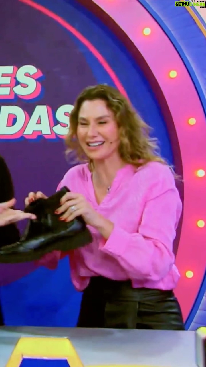Leonardo Miggiorin - 3.2K Likes - No #tbt de hoje, o dia que a @laviniavlasak4real ganhou o prêmio do #TemOuNãoTem usando a bota do @leo_miggiorin 🥾😂