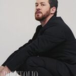 Leonardo Miggiorin Instagram - O editorial especial emDesconstrução deste sábado é com o ator Leo Miggiorin que, aos 41 anos de idade, fecha o ano de 2023 do jeito que mais gosta: repleto de trabalho. Ele iniciou nessa semana as gravações da novela Beleza Fatal, da HBO, onde interpreta o presidiário Rafuda, um personagem que, segundo ele, é bem diferente de tudo que já fez. Te convido a ver a matéria completa! • Link nos Stories e na Bio #RevistaPortfolio #AmadosdaPortfolio #EditorialemDesconstrucao FICHA TÉCNICA Foto: @andersonmmacedo_ @demmacedo l Make: @sergiorobertbeauty l Styling: @callmebylacerda l Studio: @birohousebr l Criação e Edição: @luizalbertoportfolio e @giovannialbinofoto