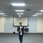 Leonardo Miggiorin Instagram - Preparando o futuro com a turma do @bndesgaragem ♥️✅ Hoje foi dia de dar um pulo no BNDES para aplicar um treinamento com CEOs de Start Ups de Impacto Social. Aqui, cada empreendedor é uma chave para de mudanças para o mundo. A força do Teatro e dos jogos dramáticos, do encontro da Arte com os negócios, é algo muito poderoso. Faz parte do desenvolvimento de melhores profissionais e pessoas, mais engajadas, mais empáticas, mais integradas. Obrigado, @felipesfalves e toda equipe do Garagem. Sempre uma alegria colaborar com vocês! #treinamento #bndesgaragem #teatroparaexecutivos