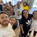 Leonardo Miggiorin Instagram - Hoje é celebrado o Dia Internacional da Pessoa Idosa, com o intuito de homenagear e reforçar a importância da proteção e cuidados a esse público, além de nos fazer refletir a forma como lidamos com a idade e com o envelhecimento no país. Devemos conscientizar e sensibilizar a todos sobre as necessidades das pessoas idosas, oferecendo acesso aos recursos educacionais, culturais, espirituais e de lazer da sociedade e a uma vida com dignidade e segurança. Todos devem ser tratados com justiça, independentemente de sua idade, sexo, raça, orientação sexual, etnia, deficiências, condições econômicas ou outros fatores. Por isso o trabalho do @institutovelhoamigo é tão importante, unindo e conectando pessoas a essa causa tão necessária e muitas vezes esquecida. Vamos juntos nessa luta? ❤️