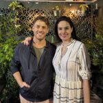 Leonardo Miggiorin Instagram - Feliz aniversário, Gabi!! 💙🌷🎂 Ela é linda ou não é? #É! Mas, além disso, é de uma generosidade, de um coração gigante, a Gabriela, amiga presente em tantos momentos, pra todas as horas!! Que sorte ter você como amiga, Gabi! Parabéns pelo seu dia e pela sua vida!! Vamos celebrar!! Saúde e toda prosperidade na vida!! #friends #aniversario #presente