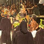 Leonardo Miggiorin Instagram – Pra lavar a alma e renovar o espírito: “O Jogo do Poder”, no Teatro Oficina. Textos de Shakespeare. Imperdível! Um tratado sobre as diversas formas de liderar, dominar, manipular em busca do Poder. Vaidade, inveja e luxúria, um combo perigoso presente em qualquer disputa pela liderança. Da minha parte: vou tentando perceber minhas vaidades e me desvencilhar das ambições desmedidas…tempo de renovação! 

#shakeaspeare #teatroofocina #evoé #parquedobixiga #zecelso #teatro #renascer Teatro Oficina Uzona Uzyna
