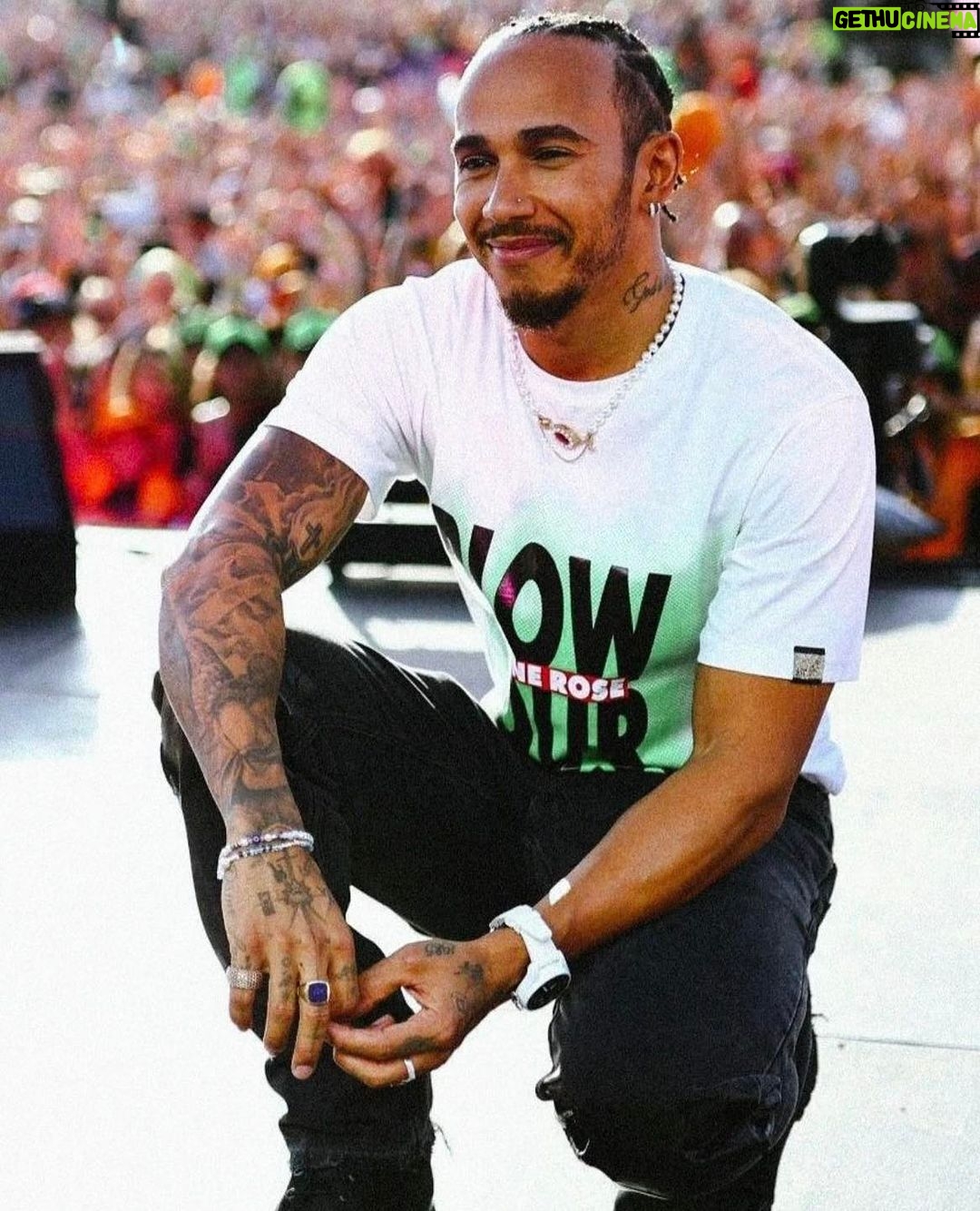 Lewis Hamilton Instagram - There’s no place like home !! Every year I’m blown away by the love and energy here. Without it, the team and I wouldn’t have had the result that we did. Still a ways to go, but Silverstone I love you deep ~