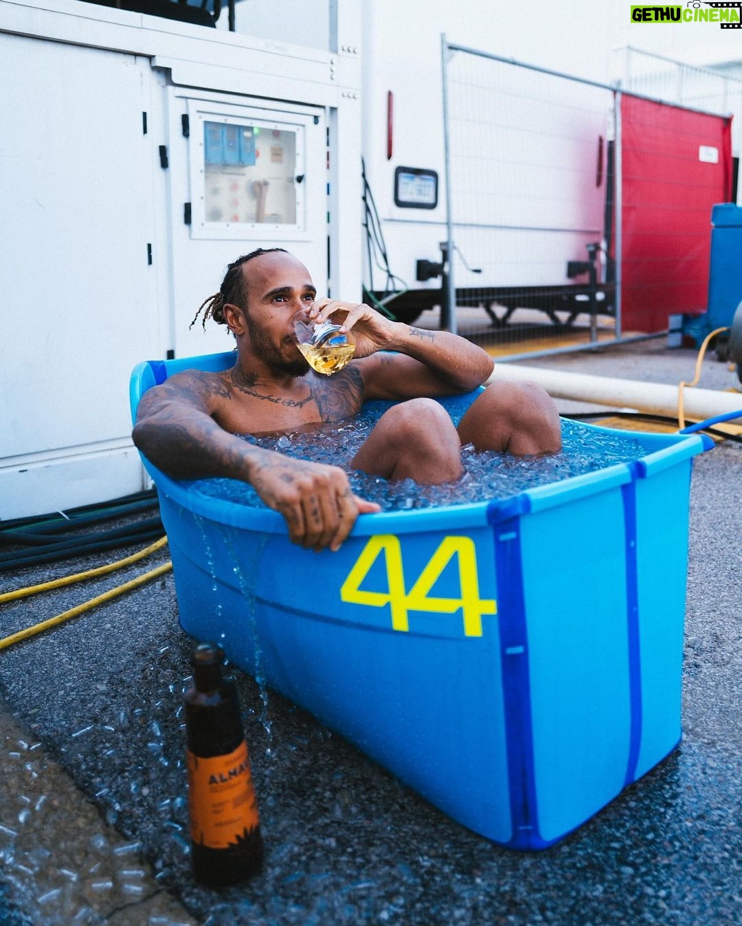 Lewis Hamilton Instagram - On the rocks 🧊