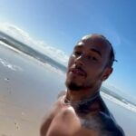 Lewis Hamilton Instagram - Some days I feel like stopping. When I start to feel this way I dig deep and remember I’m on a mission. Whether you realise it or not, you’re on a mission too. We’re all chasing something. Some dream or goal that will make us better people, make our lives more fulfilling, and make us proud of ourselves. Some days it’ll feel impossible to get there, but it’s not. We can get it. We will get it 💪🏾 I know you’re with me, I feel the love and support and just know I’m sending it back to you tenfold 💫 We got this.