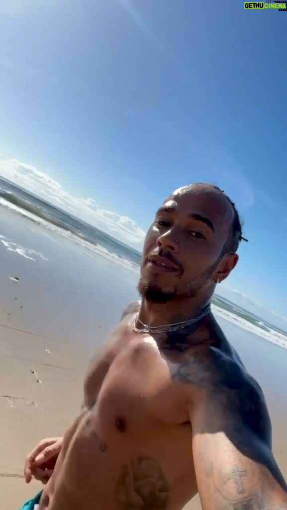 Lewis Hamilton Instagram - Some days I feel like stopping. When I start to feel this way I dig deep and remember I’m on a mission. Whether you realise it or not, you’re on a mission too. We’re all chasing something. Some dream or goal that will make us better people, make our lives more fulfilling, and make us proud of ourselves. Some days it’ll feel impossible to get there, but it’s not. We can get it. We will get it 💪🏾 I know you’re with me, I feel the love and support and just know I’m sending it back to you tenfold 💫 We got this.