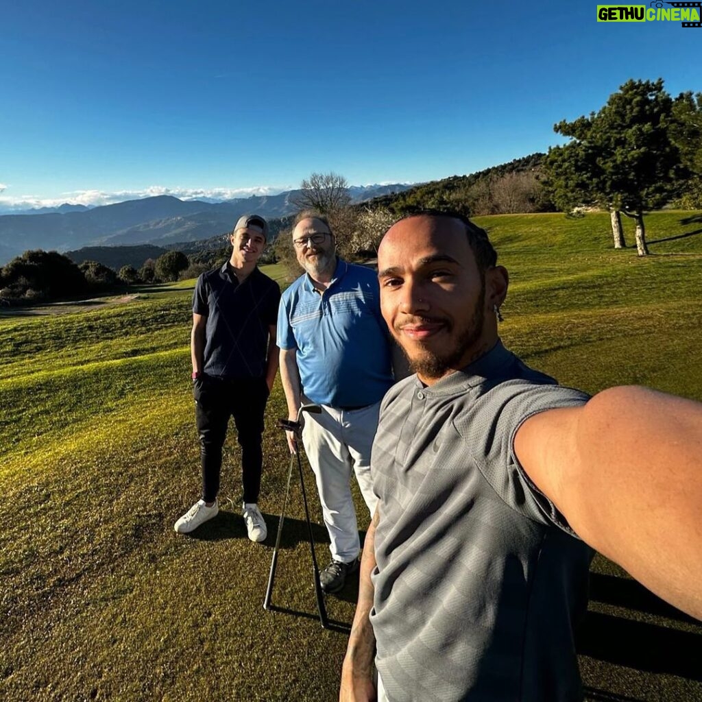Lewis Hamilton Instagram - Golf 🔗 w Lando and Uncle Terry. Great game, okay photos