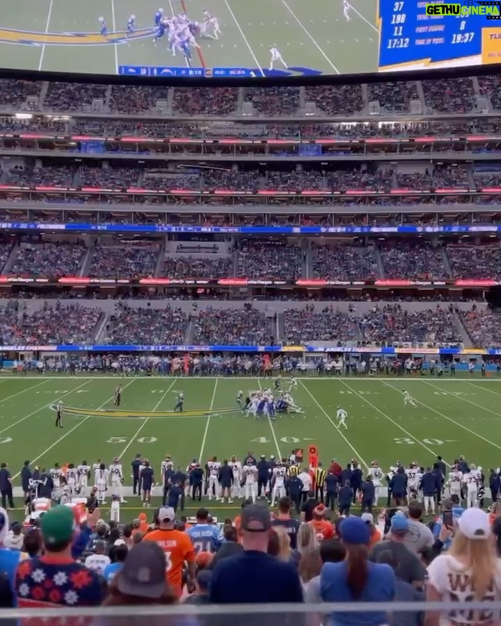 Lewis Hamilton Instagram - Great win Broncos country 🐎💥