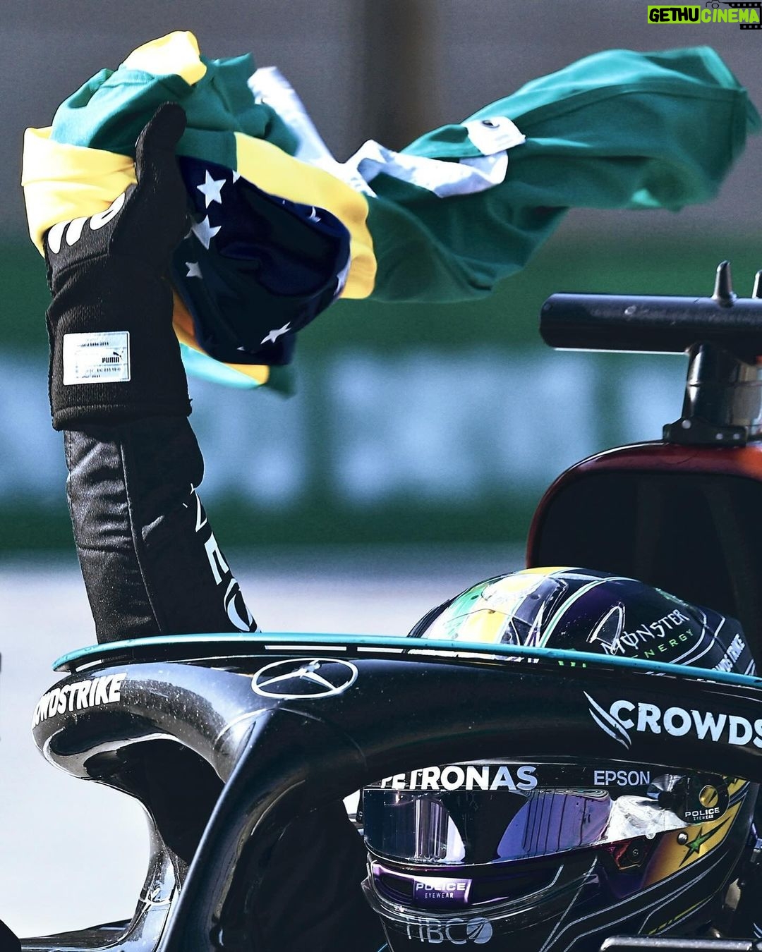 Lewis Hamilton Instagram - Another homecoming 🇧🇷