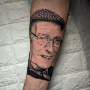 Liam Williams Instagram - Super happy with my portrait of Pete done today 💙
-
Amazing work done by @endofthelinematt .. thank you so much my friend 🤝🏻 #pete