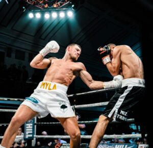 Liam Williams Instagram - Excited to see what 2023 holds 💥 
#machine 

📸 @sashshots