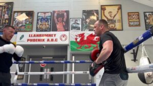 Liam Williams Instagram - Nice little Saturday sesh with the big boss @thelockettman ✅