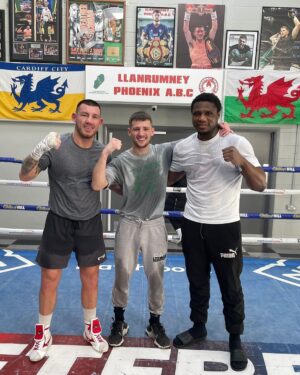 Liam Williams Instagram - Sharp session this morning with the lads @rhysedwardss2000 & @pads_with_rel 👊🏼
-
#machine